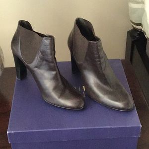 Use have brown booties